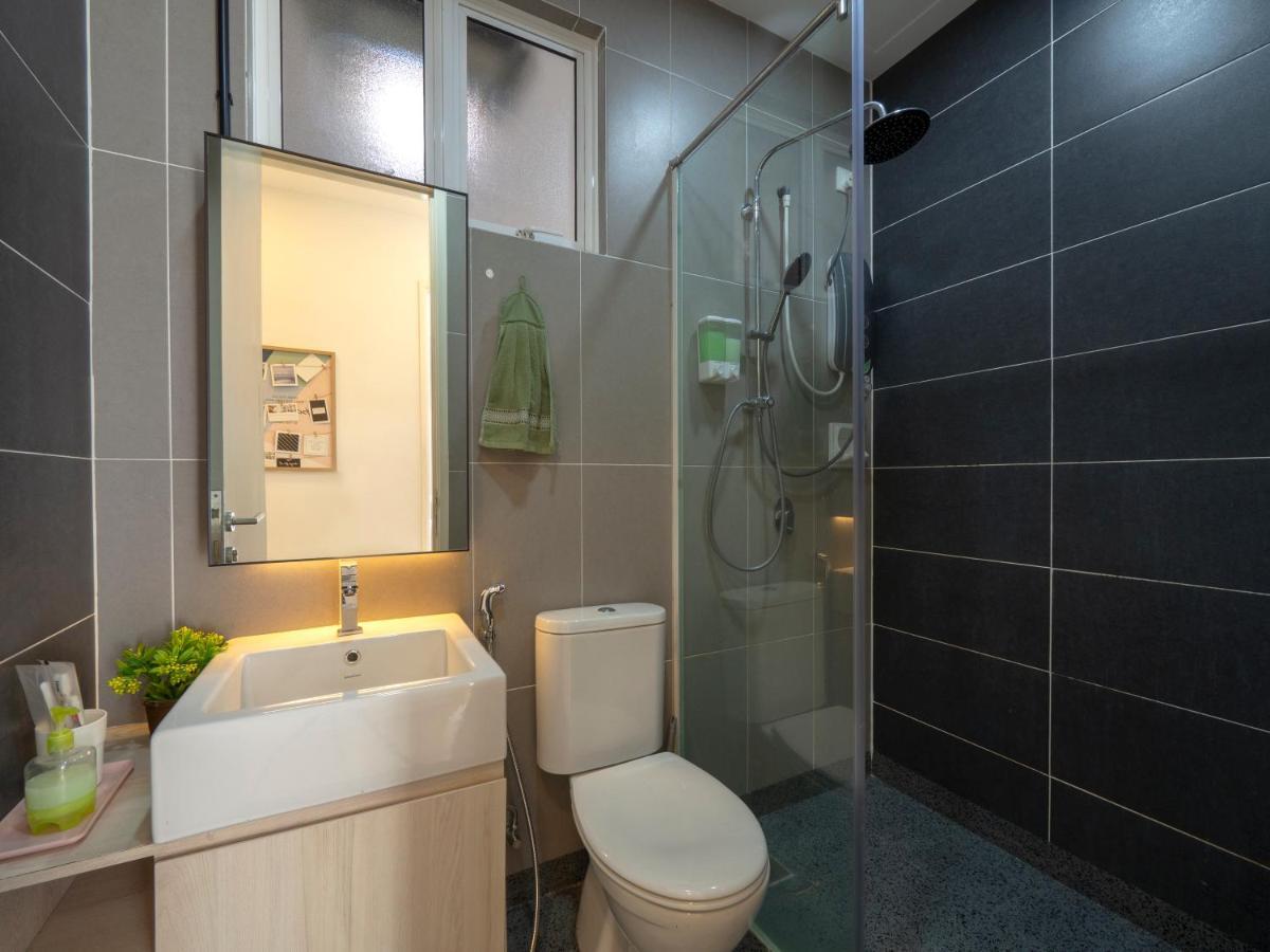 Seaview Condo Near Rf Mall, Food Court & Free Netflix ジョホールバル エクステリア 写真